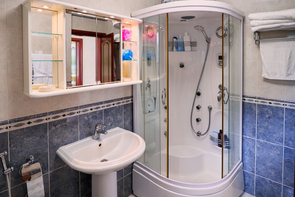 Shower in the corner of the bathroom